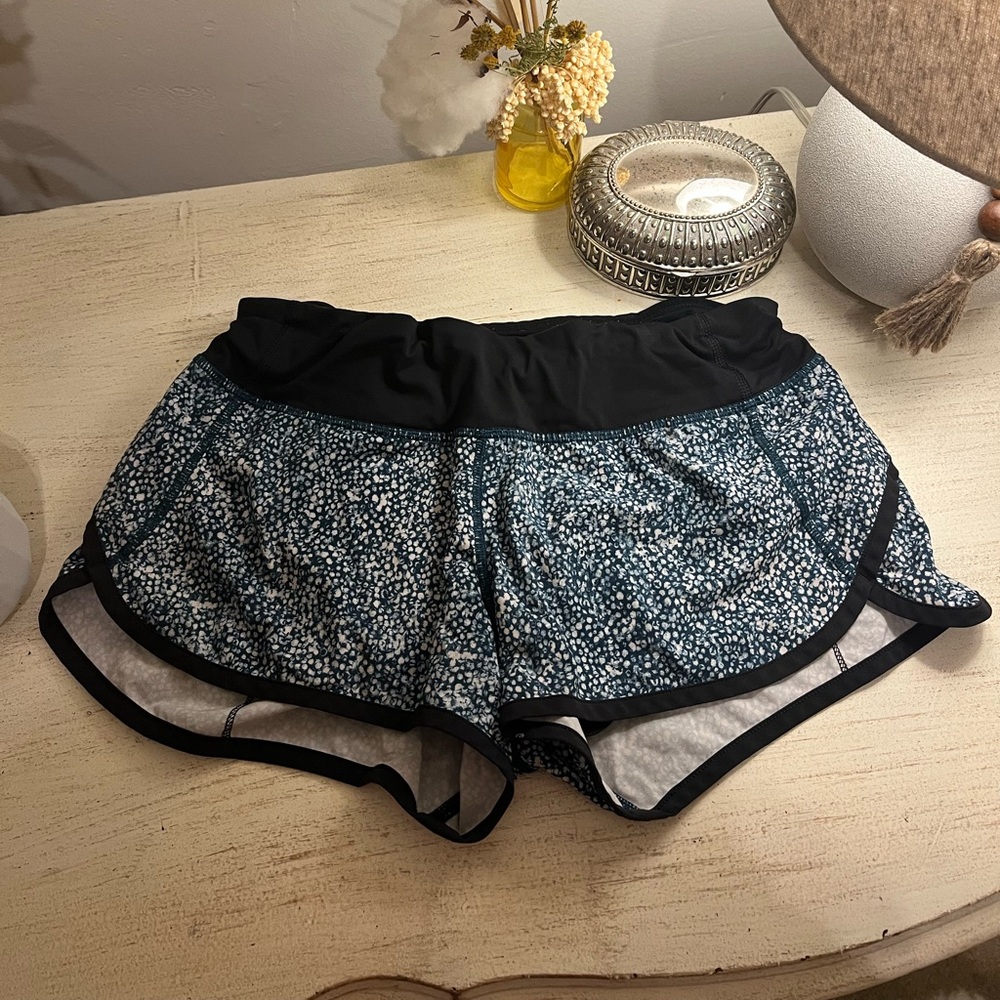 Lululemon Athletica Black and Blue Patterned Athletic Shorts